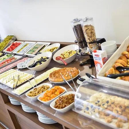 Hakcan 3* איזמיר