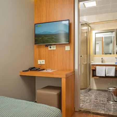 Hakcan Hotel İzmir
